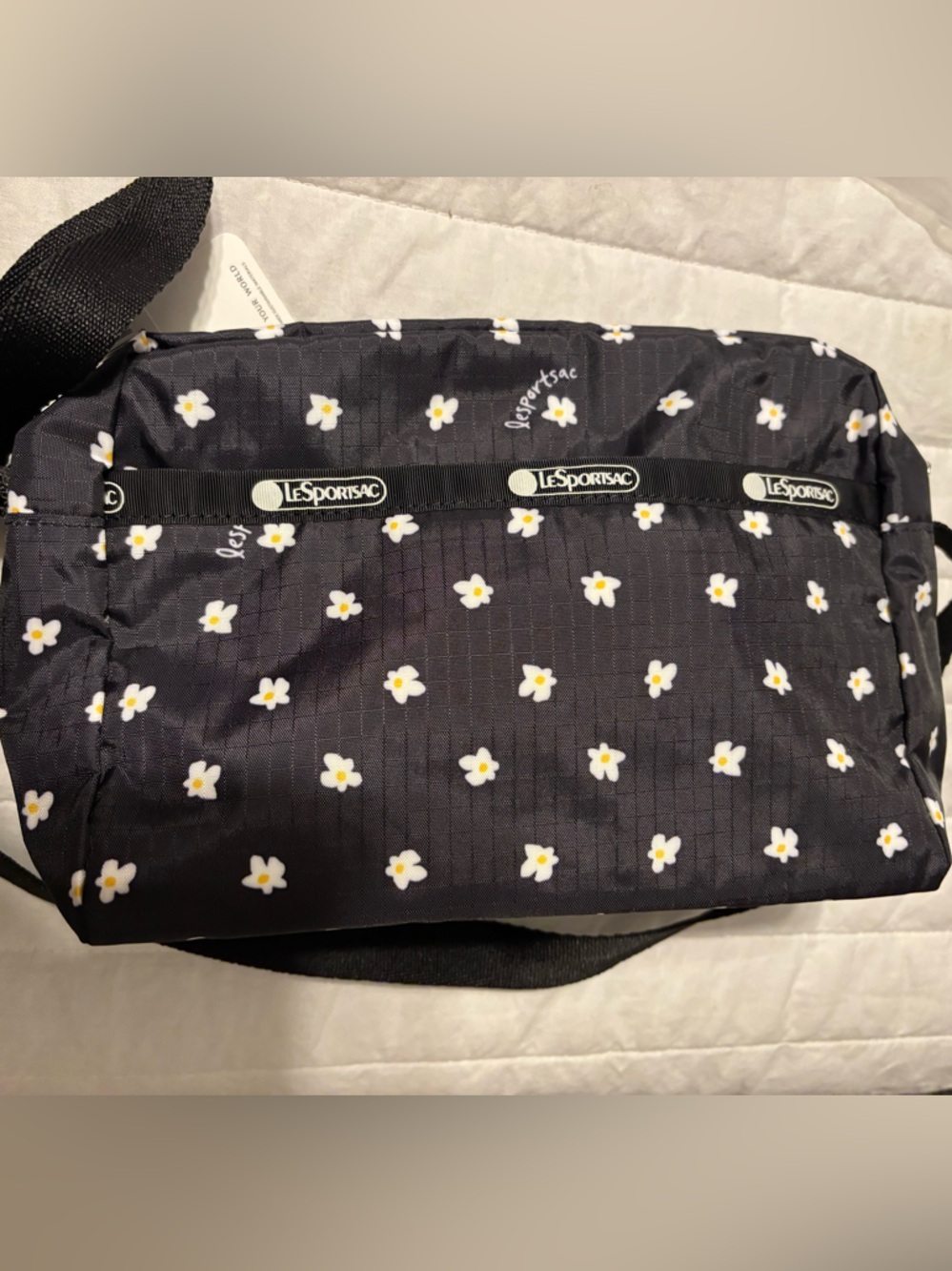 Lesportsac DANIELLA DITSY DAISY Crossbody NWT - Picture 5 of 12